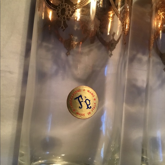 Glasses - Picture 2 of 3